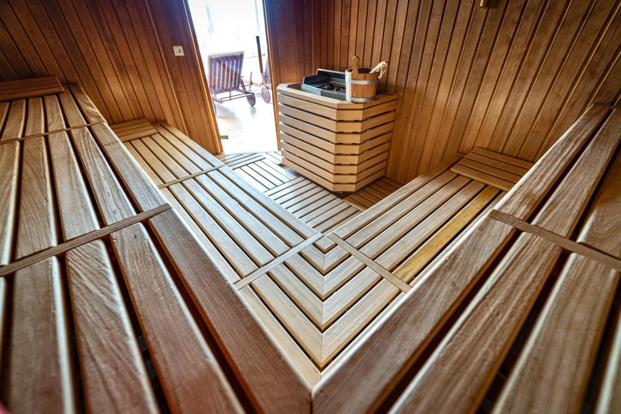 Pohorje Village Wellbeing Resort - Wellness & Spa Hotel Bolfenk Марибор Екстериор снимка
