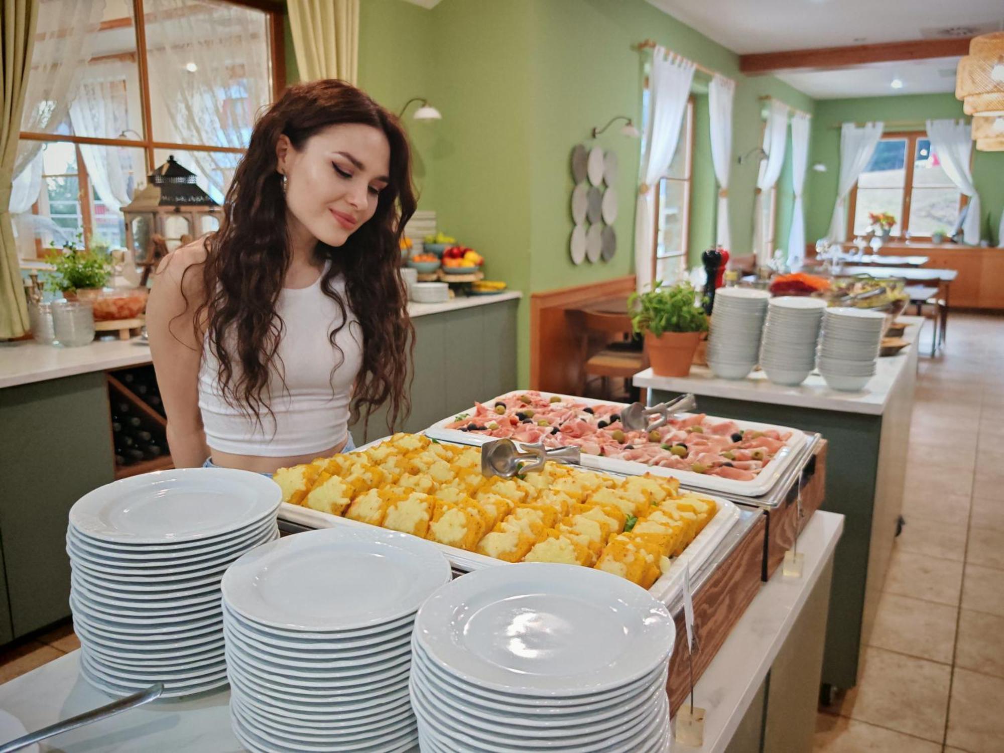 Pohorje Village Wellbeing Resort - Wellness & Spa Hotel Bolfenk Марибор Екстериор снимка